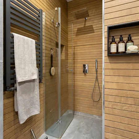 Golden - Luxury Building, Rooftop Terrace, Sienna