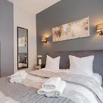 Golden - Luxury Building, Rooftop Terrace, Sienna * 바르샤바