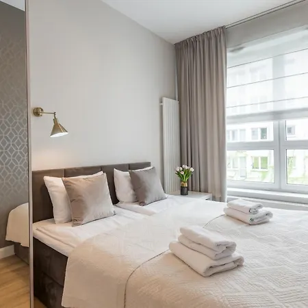 Golden - Luxury Building, Rooftop Terrace, Sienna Warszawa