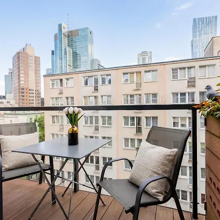 Golden - Luxury Building, Rooftop Terrace, Sienna *