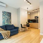 Golden - Luxury Building, Rooftop Terrace, Sienna 华沙