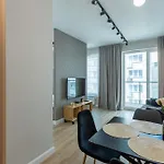 Golden - Luxury Building, Rooftop Terrace, Sienna شقة