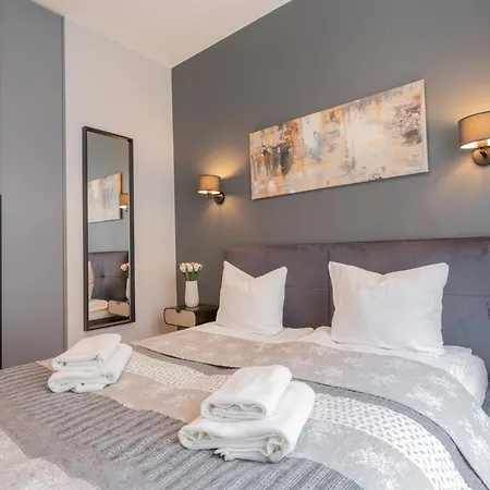Golden - Luxury Building With Terrace On The Roof - Sienna Str * Varsovia