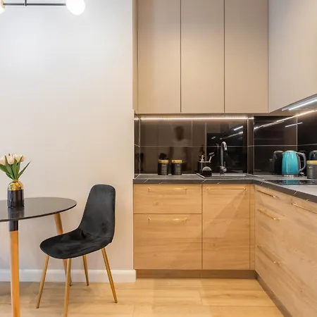 Golden - Luxury Building, Rooftop Terrace, Sienna Apartamento