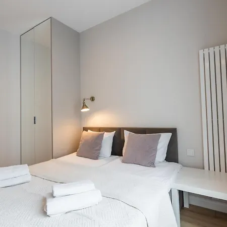 Golden - Luxury Building, Rooftop Terrace, Sienna Apartamento *