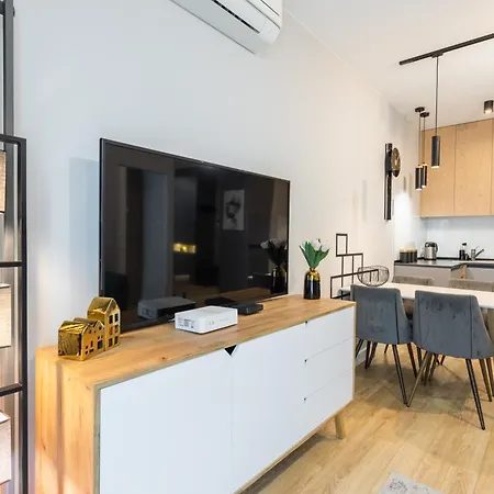Golden - Luxury Building With Terrace On The Roof - Sienna Str * Varsovia