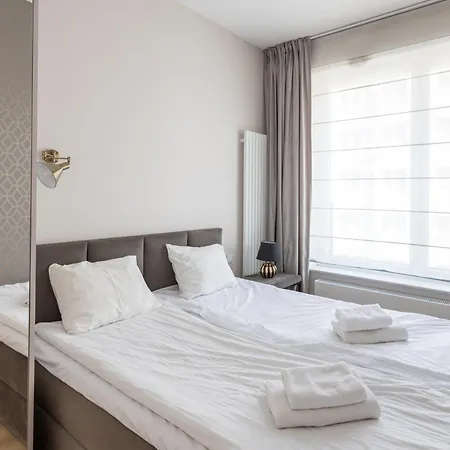 Golden - Luxury Building, Rooftop Terrace, Sienna Varsóvia