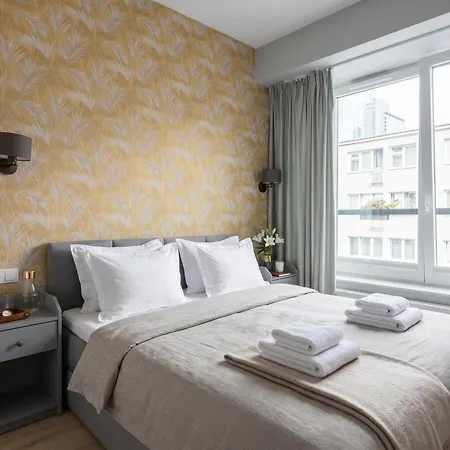 Golden - Luxury Building, Rooftop Terrace, Sienna