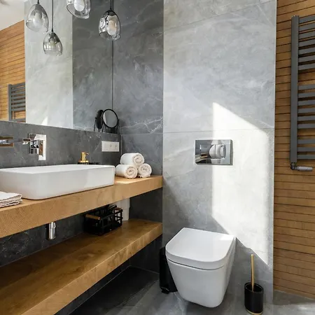 Golden - Luxury Building, Rooftop Terrace, Sienna Apartamento