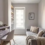 Golden - Luxury Building, Rooftop Terrace, Sienna דירה