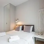 Golden - Luxury Building, Rooftop Terrace, Sienna דירה *