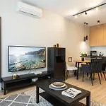 Golden - Luxury Building, Rooftop Terrace, Sienna Apartamento