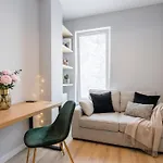 Golden - Luxury Building, Rooftop Terrace, Sienna