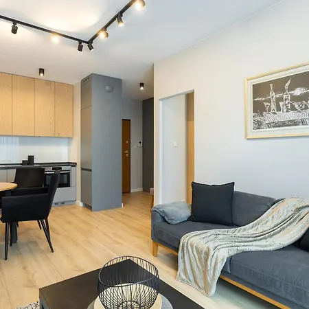 Golden - Luxury Building, Rooftop Terrace, Sienna