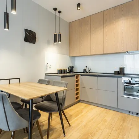 Golden - Luxury Building, Rooftop Terrace, Sienna * Varsovie