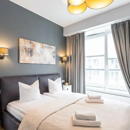 Golden - Luxury Building, Rooftop Terrace, Sienna *