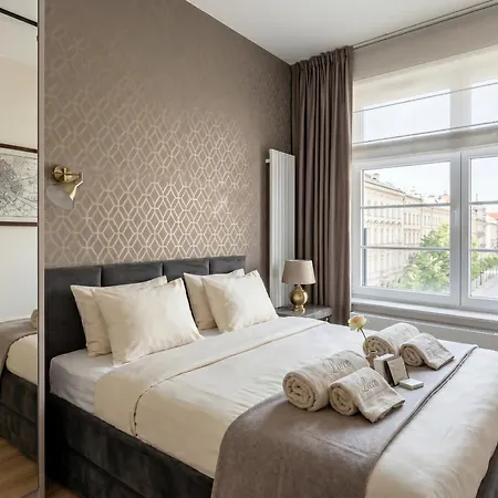 Golden - Luxury Building, Rooftop Terrace, Sienna Warszawa